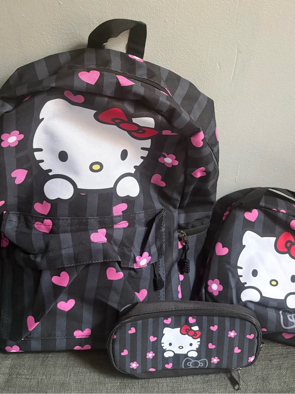 Hello Kitty Black and Pink Heart Backpack Set